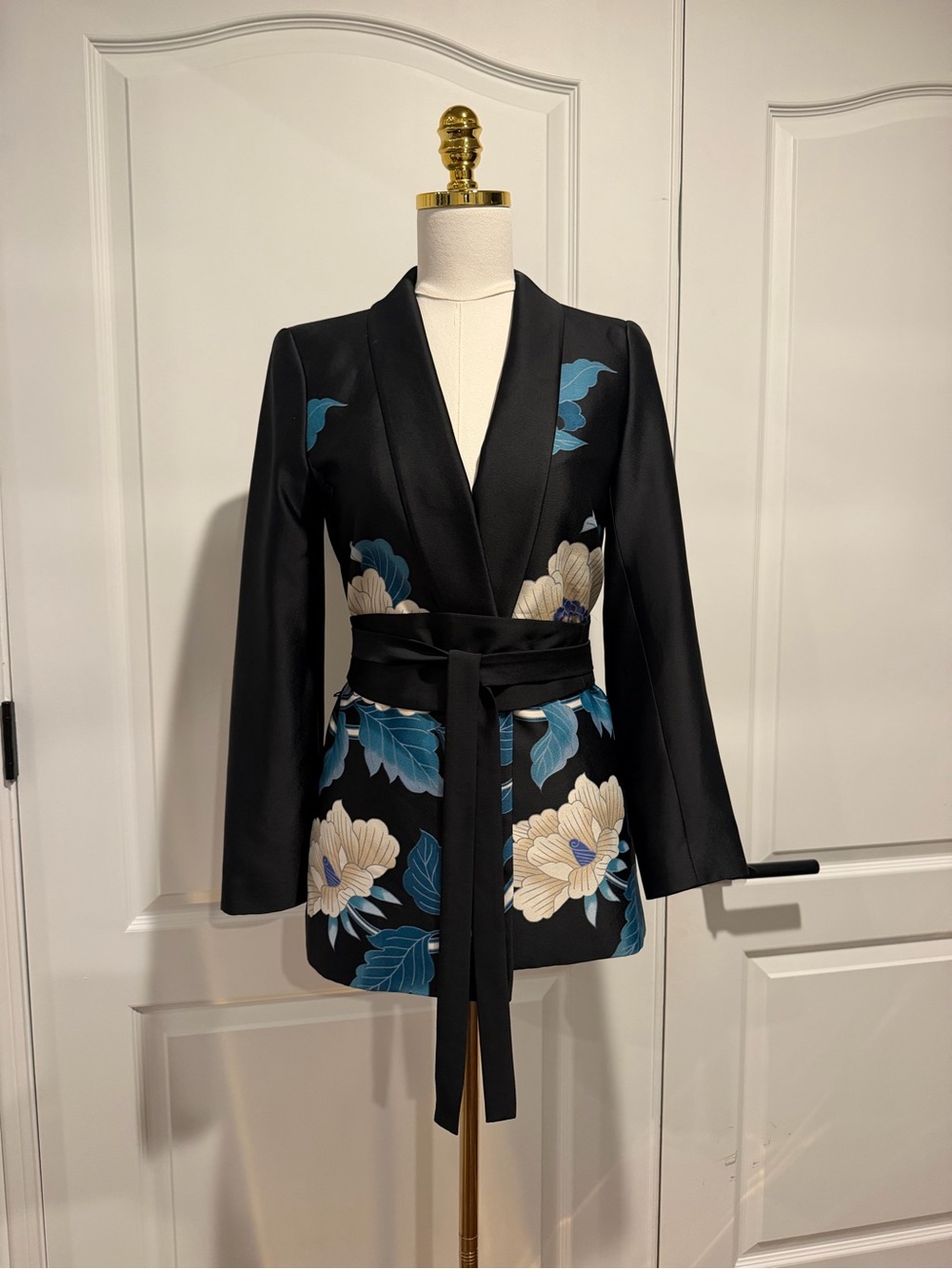 Zara Woman Black Floral Satin Belted Blazer